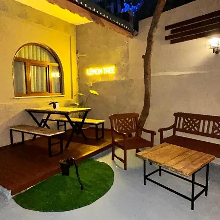 Lemon Tree With Private Garden In Kaleici Apartment *