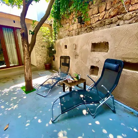 Lemon Tree With Private Garden In Kaleici Antalya